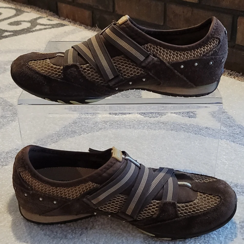 Rocket Dog Brown Slip‑On Comfort Shoes Women’s 9 (Elastic Straps)